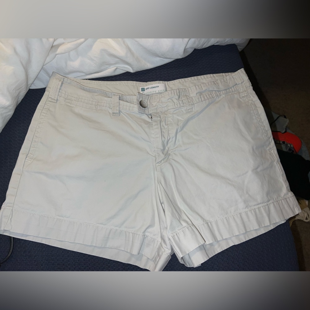 mid rise khaki shorts